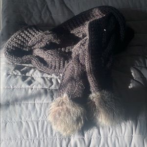 Fluff ball long scarf